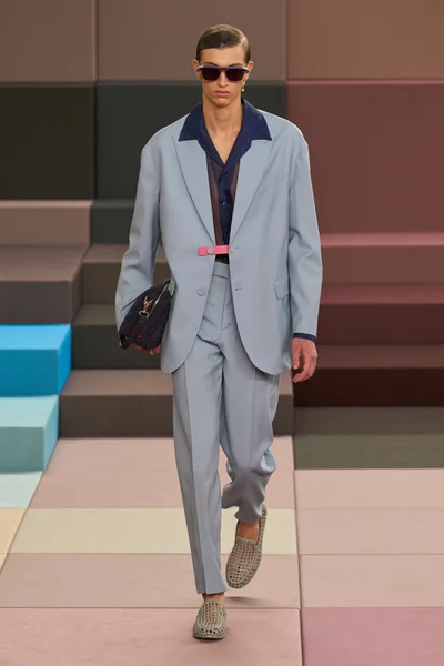Look 9